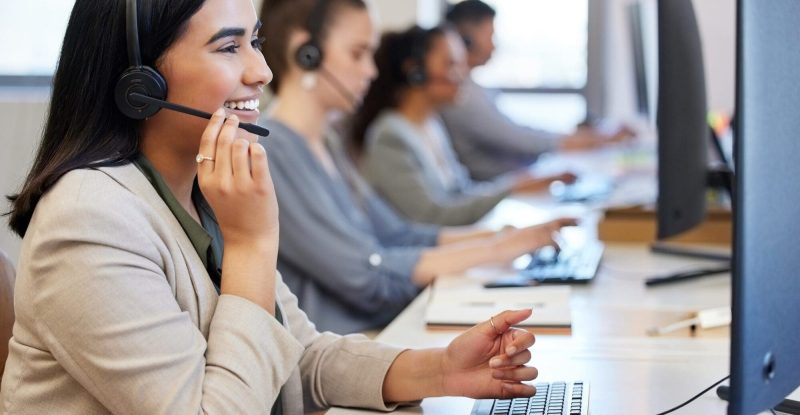 Essential-Customer-Service-Skills-Every-Professional-Should-Possess-scaled